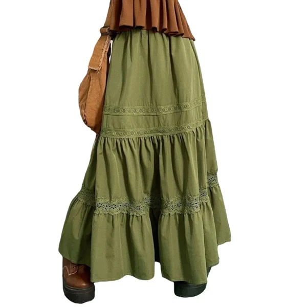 Vintage green pleated skirt with a high waist and retro Y2K vibes. Perfect for casual streetwear or fairycore holiday looks.